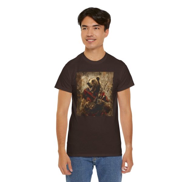 Grizzly Bear Playing the Bagpipes T-Shirt