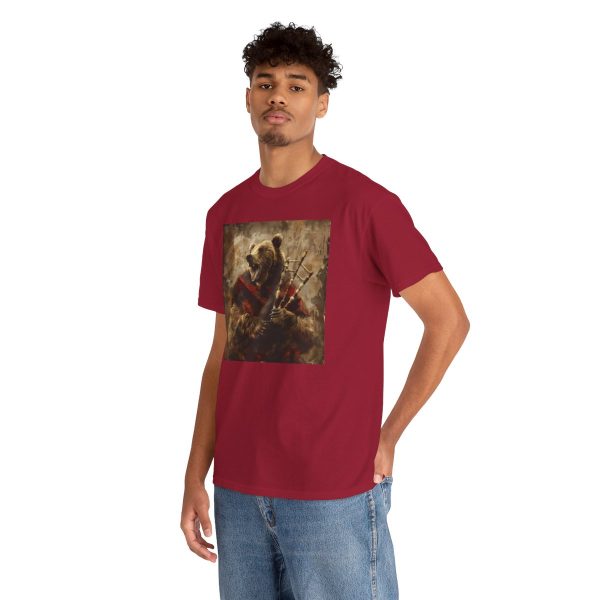 Grizzly Bear Playing the Bagpipes T-Shirt