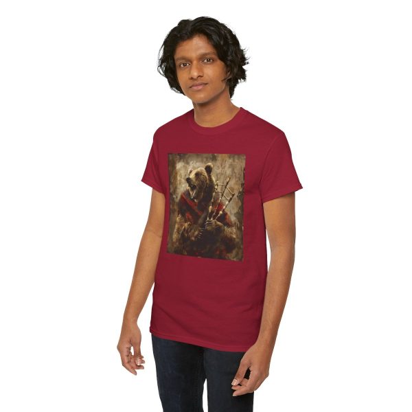 Grizzly Bear Playing the Bagpipes T-Shirt